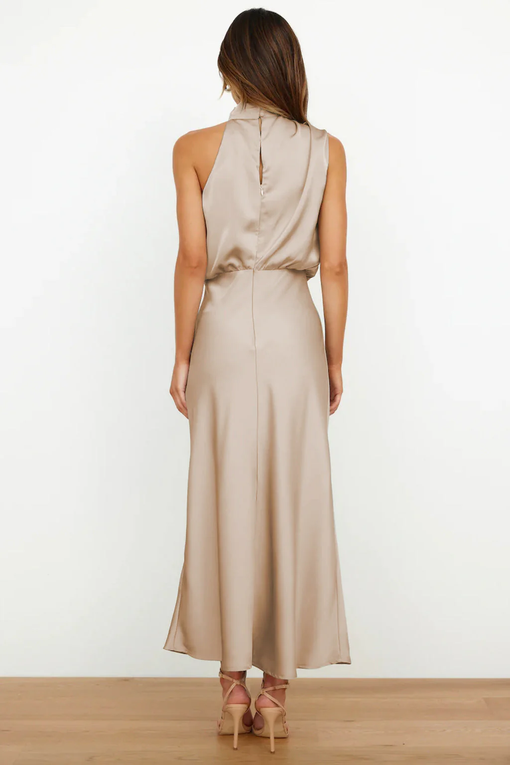 Backless Halter Neck Flowy Maxi Dress - Image 20