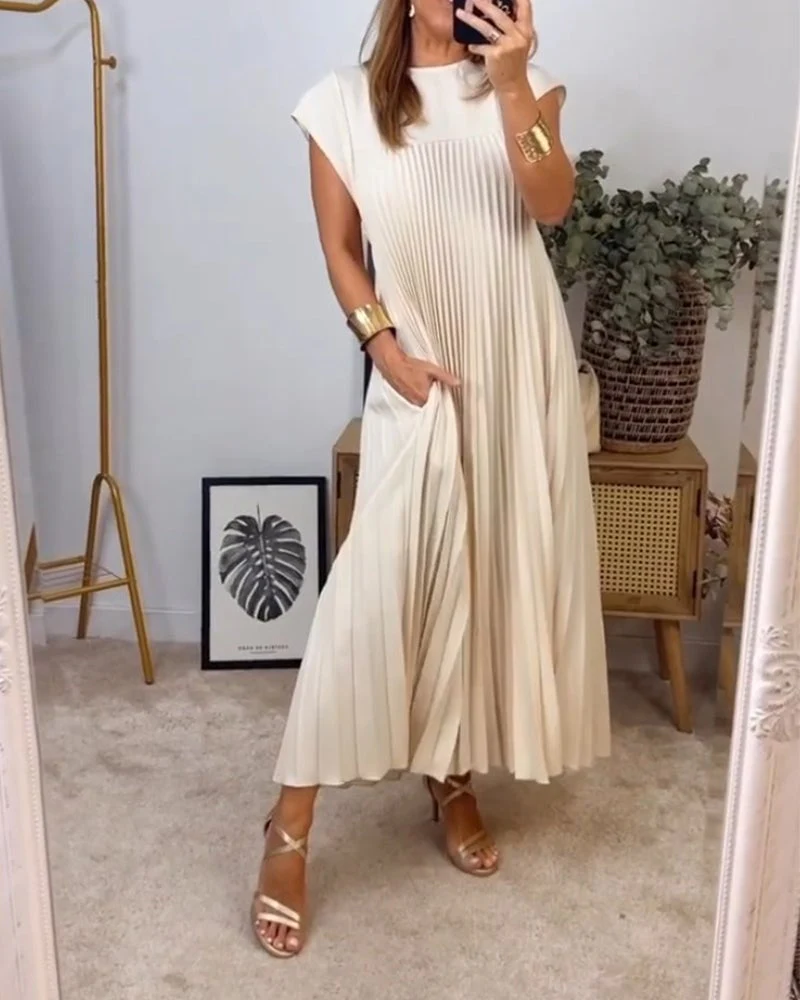 Chic Sleeveless Dress with Flowing Pleats - Image 25