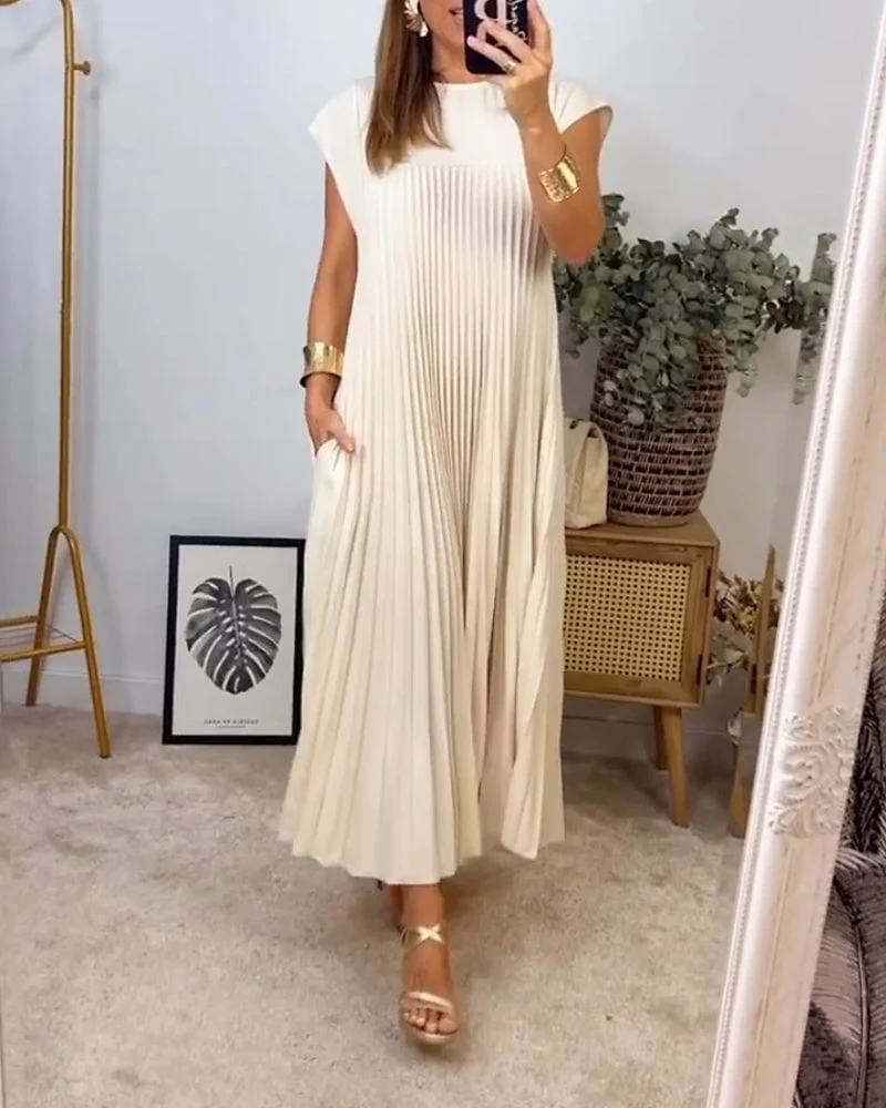 Chic Sleeveless Dress with Flowing Pleats - Image 26