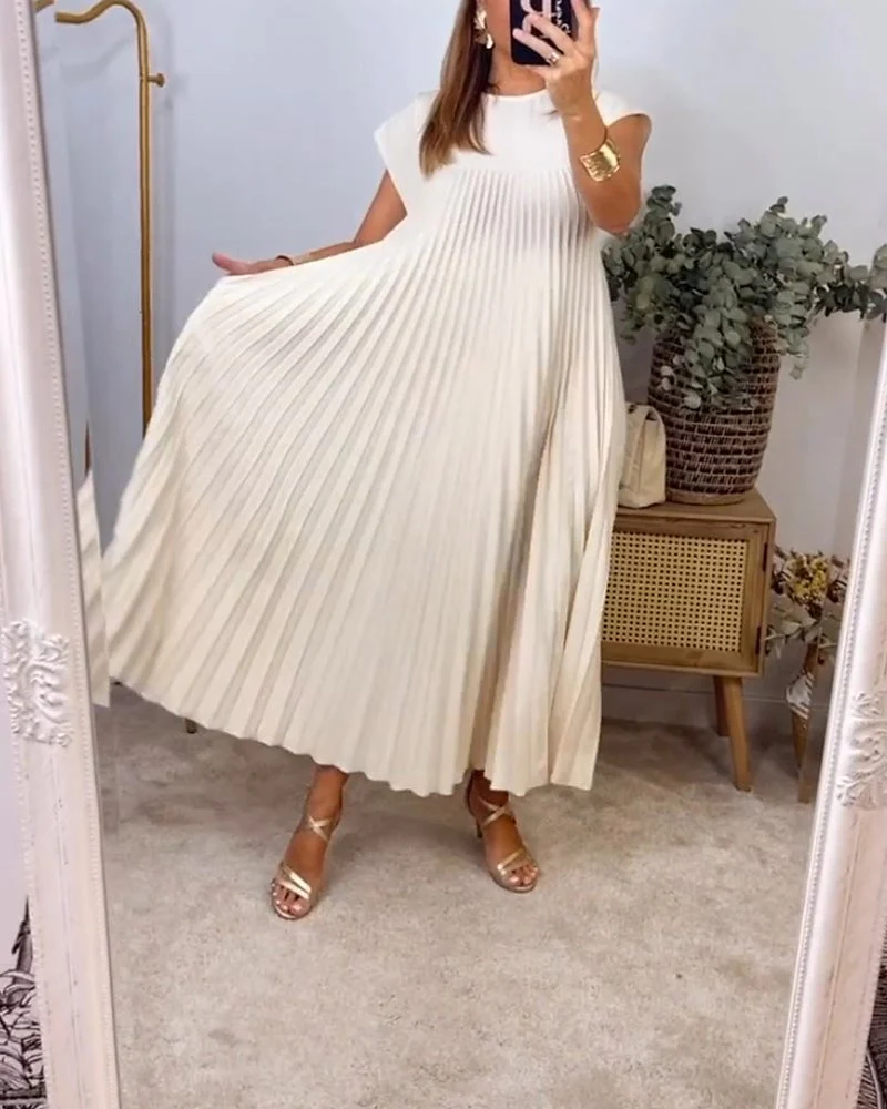 Chic Sleeveless Dress with Flowing Pleats - Image 45