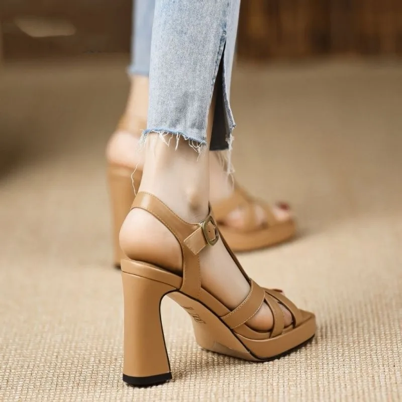 Comfortable Classic High Sole Heel - Image 6