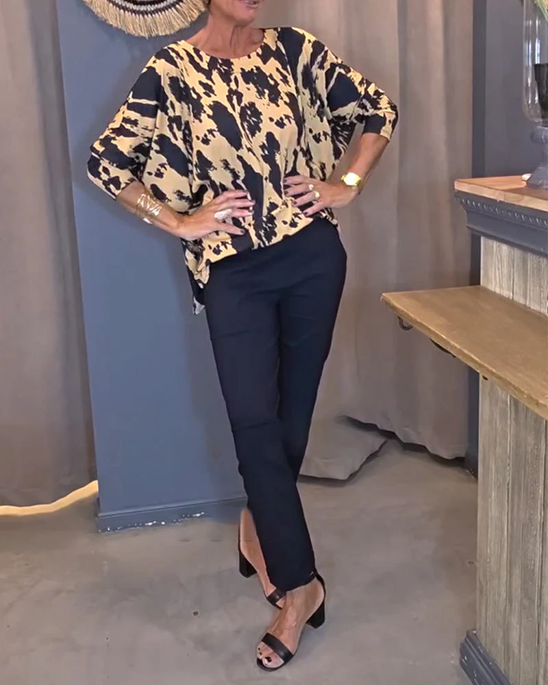 Crew Neck Printed Slit Blouse - Image 7