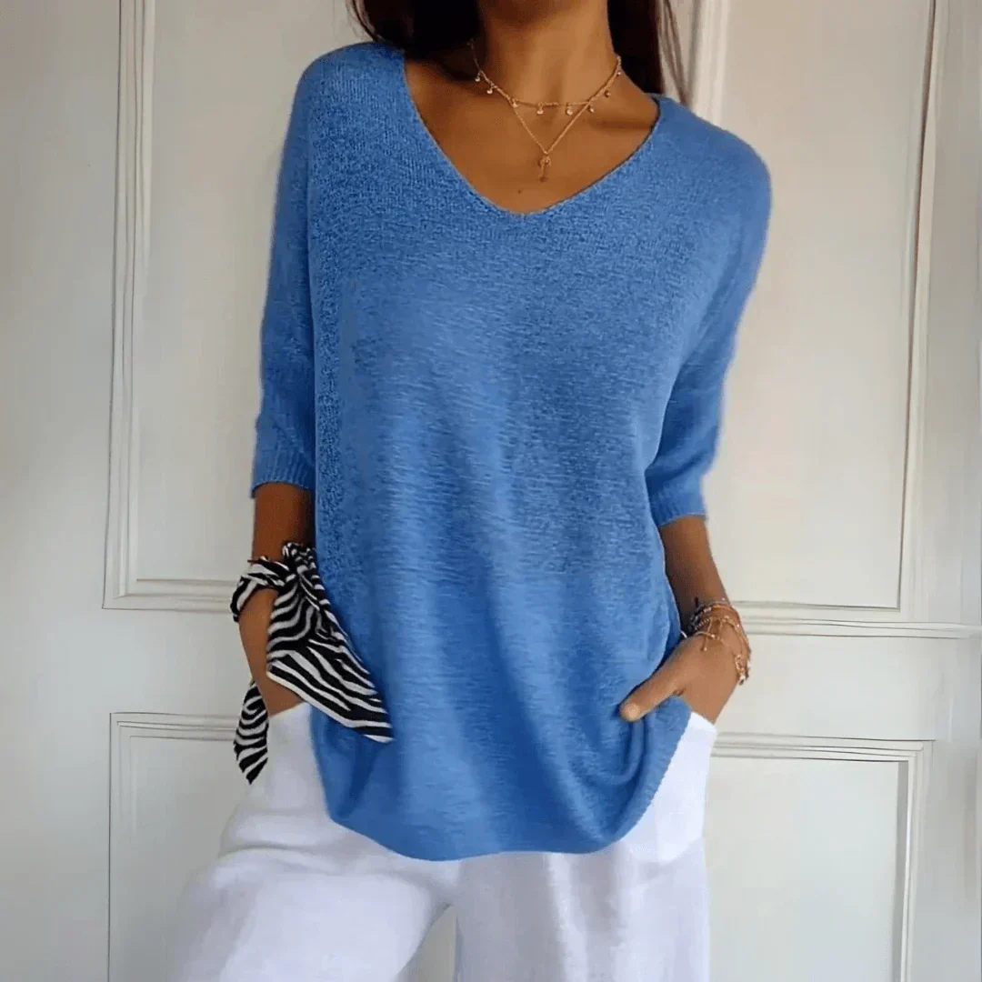 Elegant Blouse with a Relaxed Silhouette - Image 11
