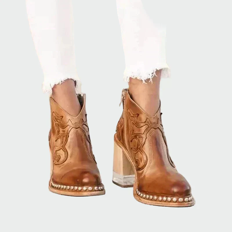 Elegant Embroidered Leather Boots - Image 9