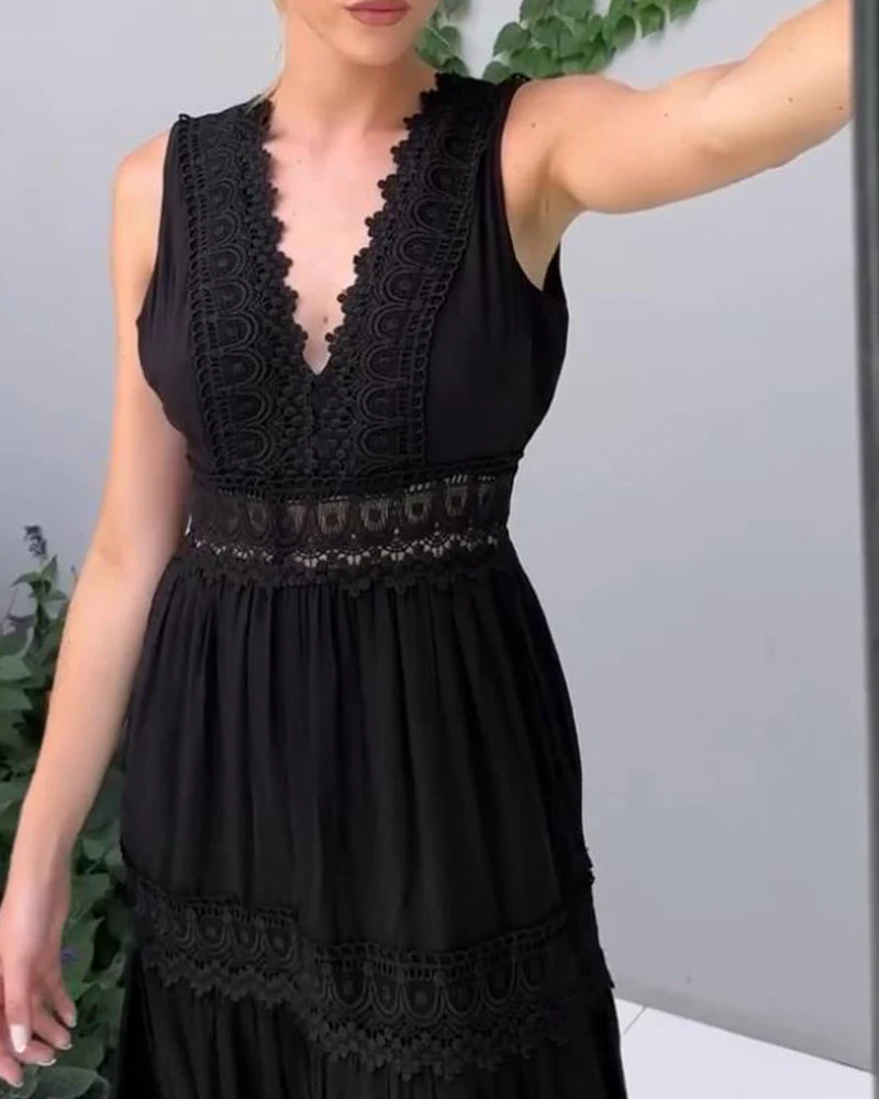 Elegant Lace Dress with V-Neckline - Image 8
