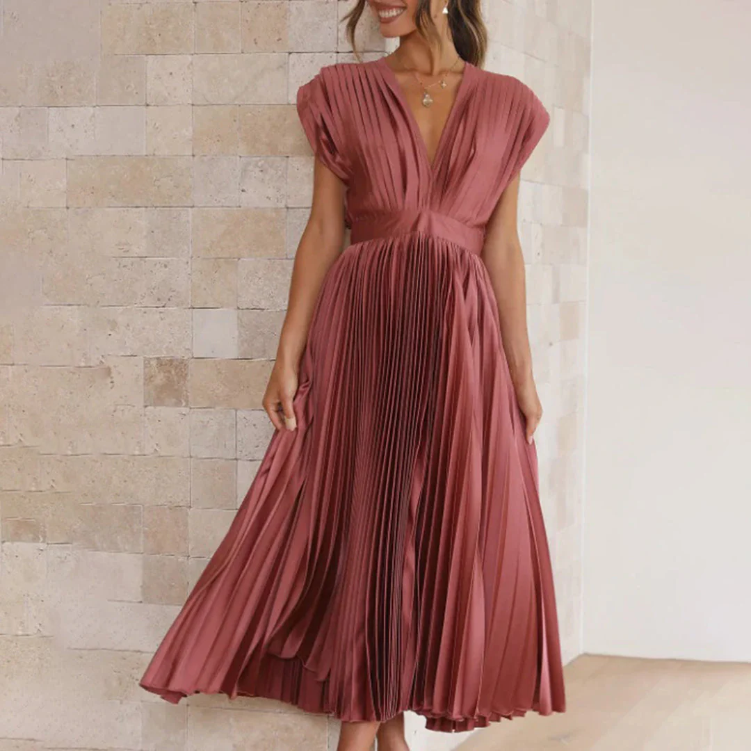 Elegant Maxi Dress With Flair - Image 11