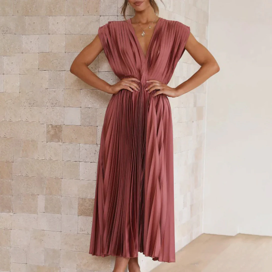 Elegant Maxi Dress With Flair - Image 12