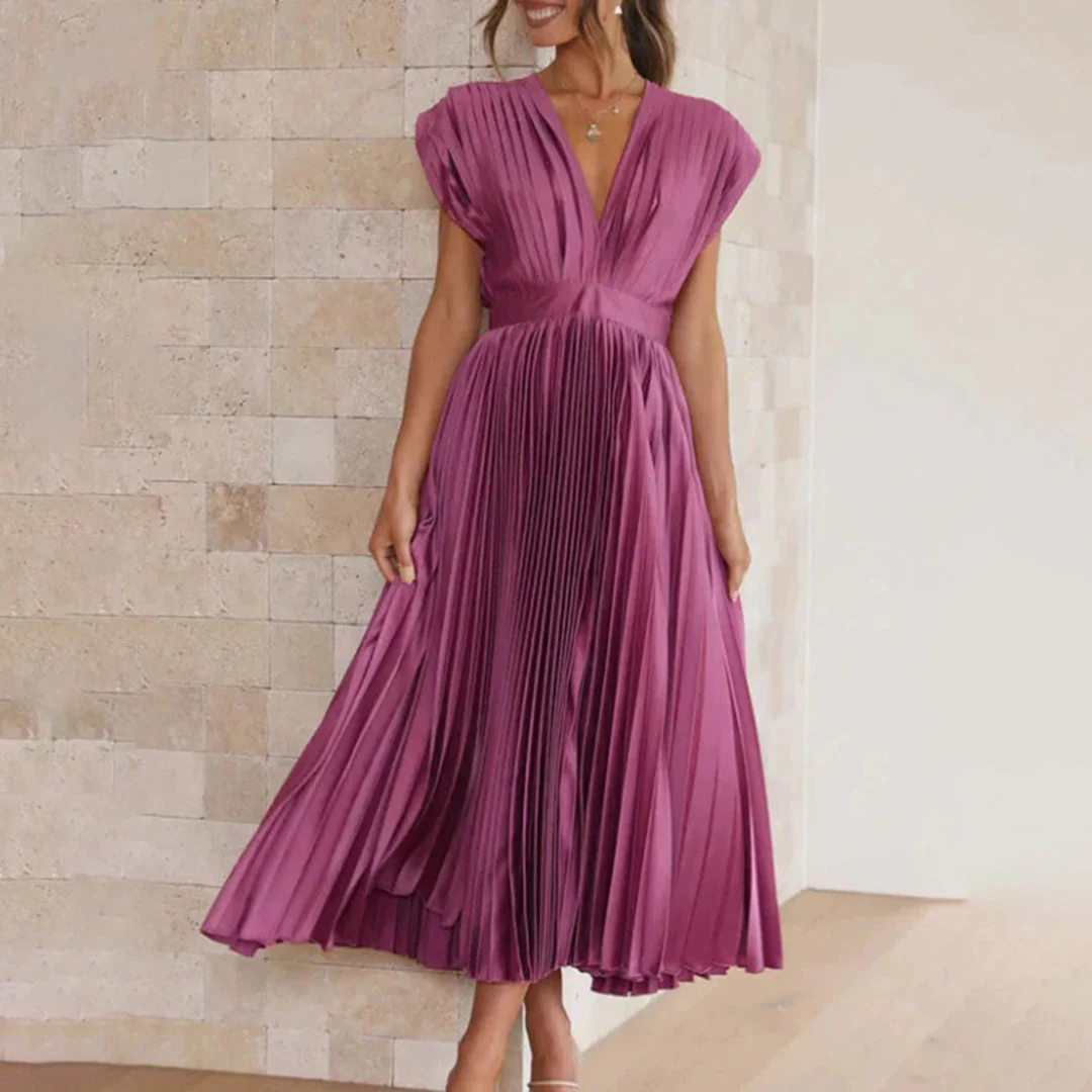 Elegant Maxi Dress With Flair - Image 19