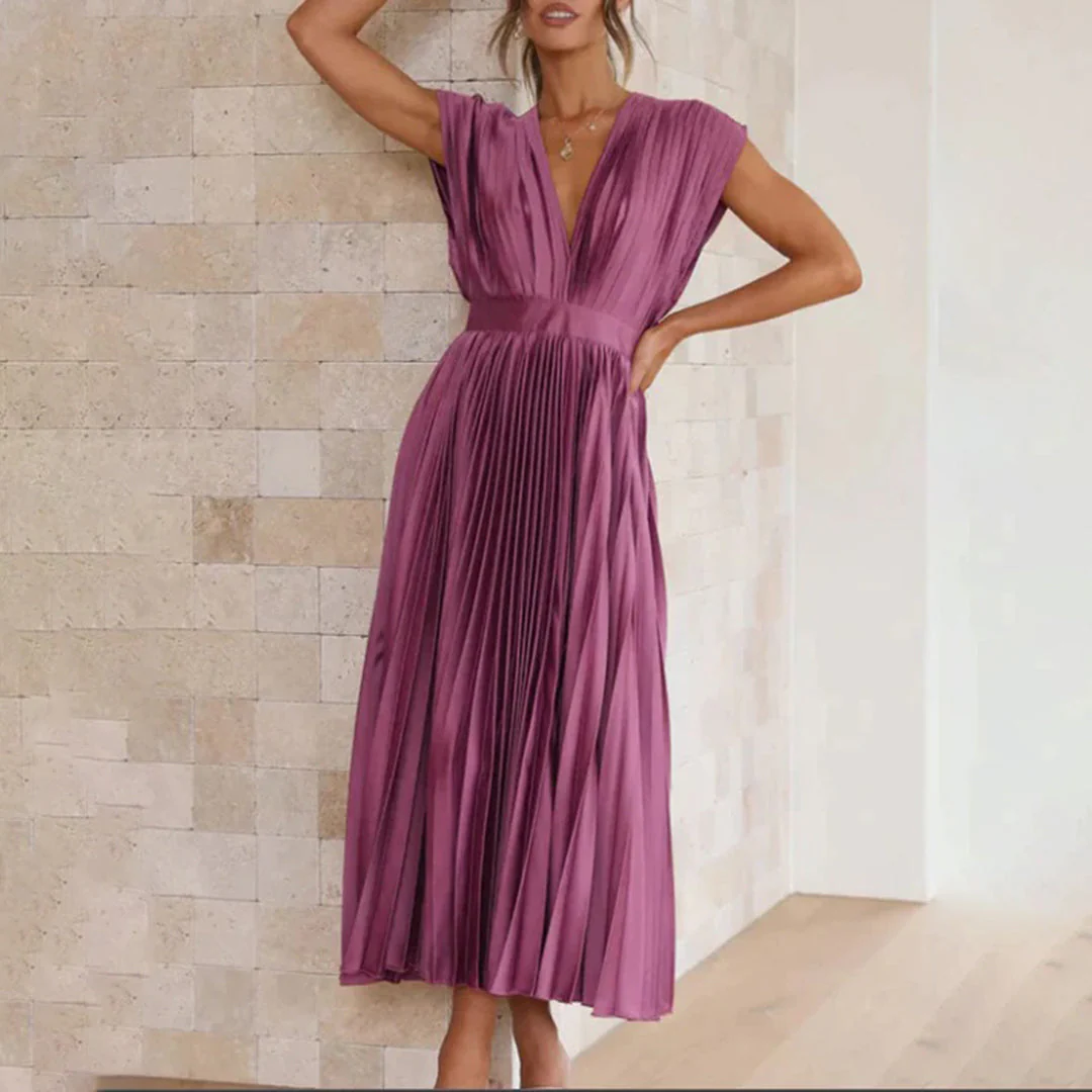 Elegant Maxi Dress With Flair - Image 21