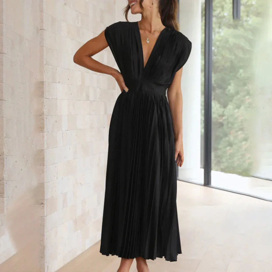 Elegant Maxi Dress With Flair - Image 26