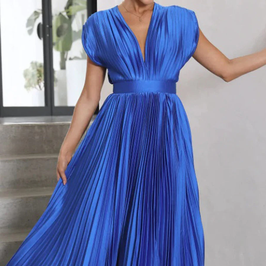 Elegant Maxi Dress With Flair - Image 29