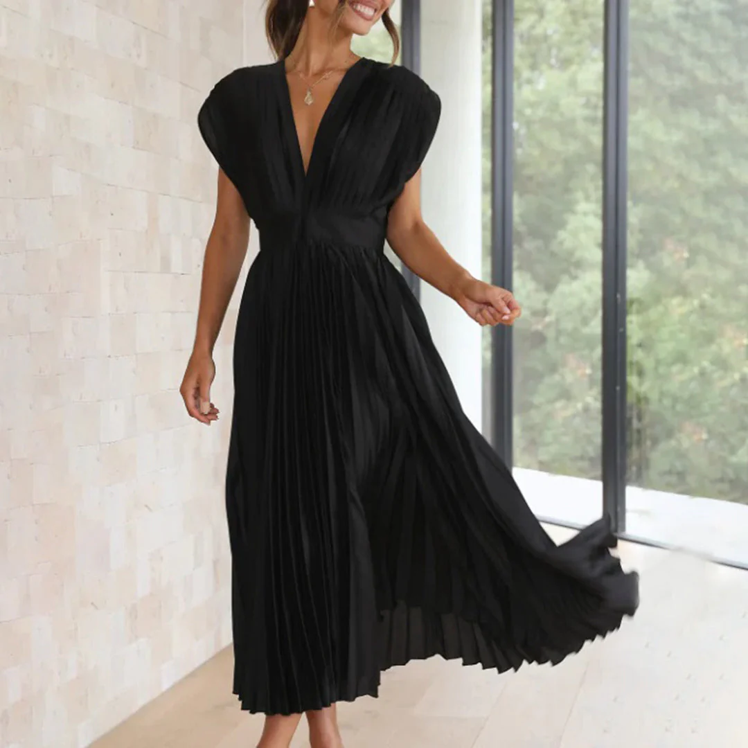 Elegant Maxi Dress With Flair - Image 5