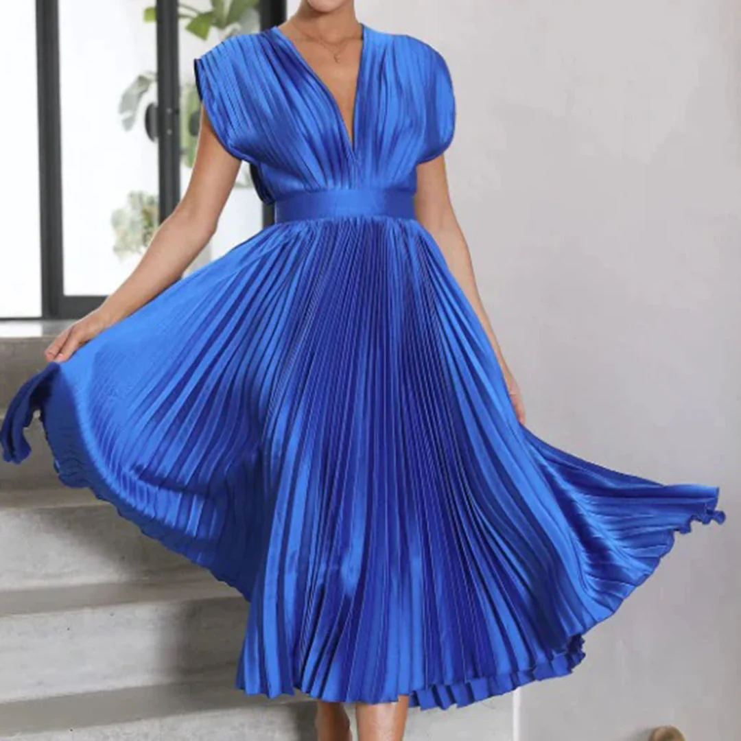 Elegant Maxi Dress With Flair - Image 8