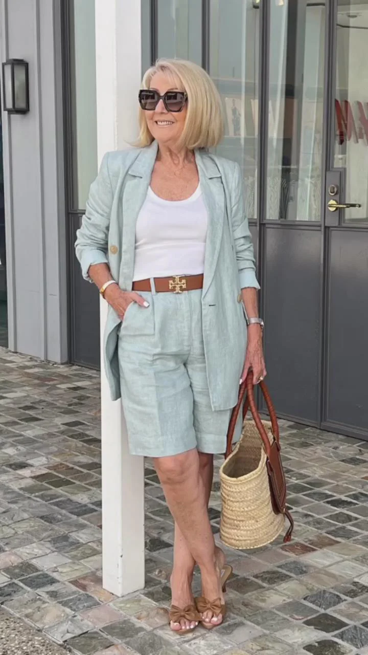 Elegant Suit Shorts Two-Piece Set - Image 4