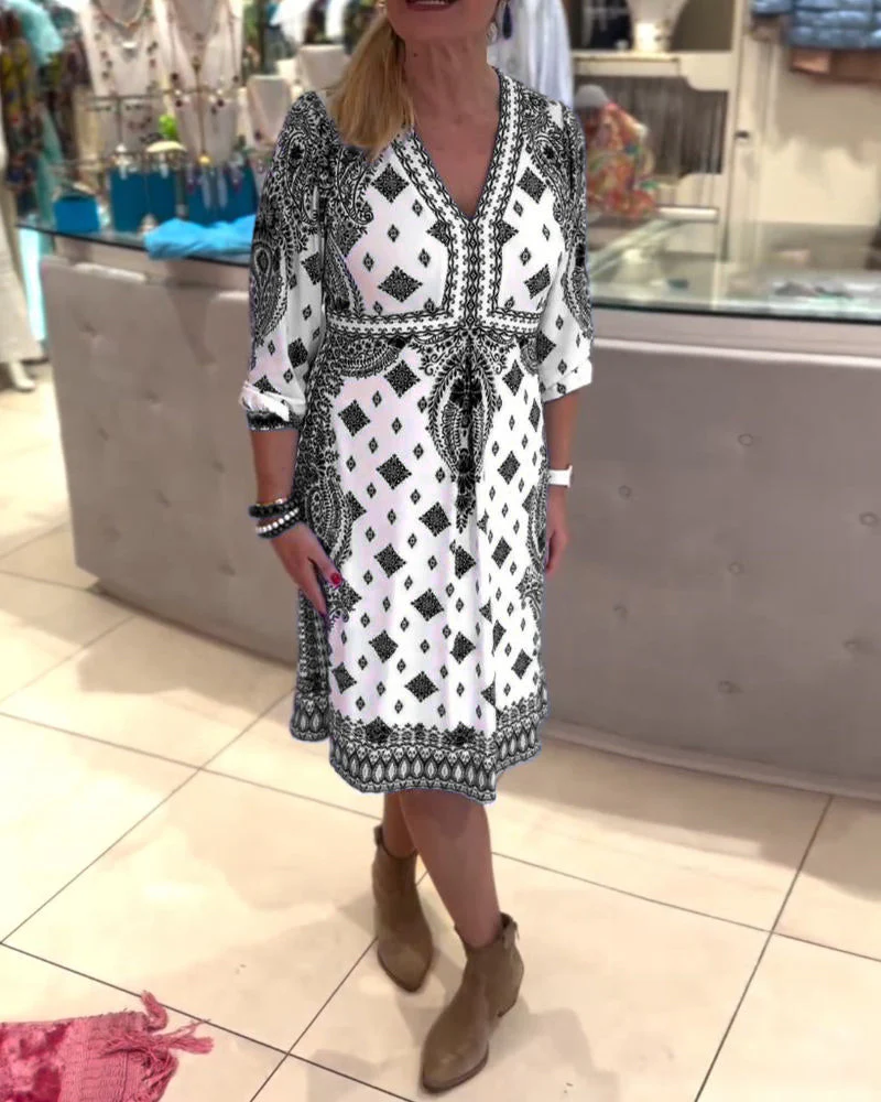 Elegant V-neck midi dress - Image 22