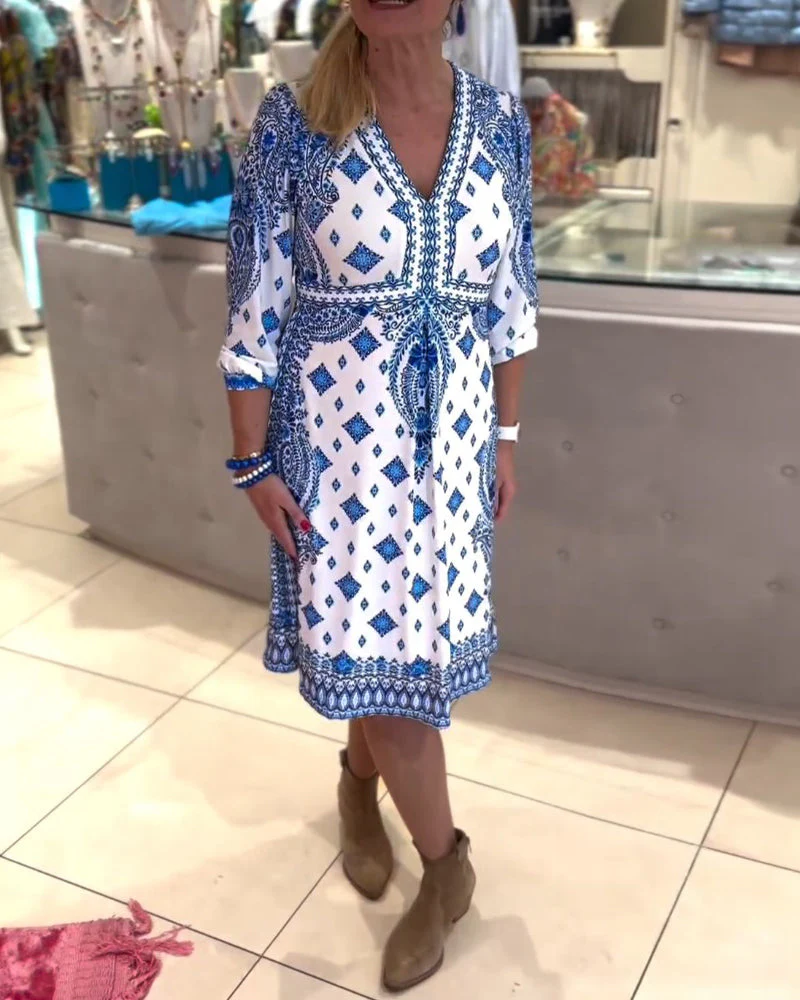 Elegant V-neck midi dress - Image 4