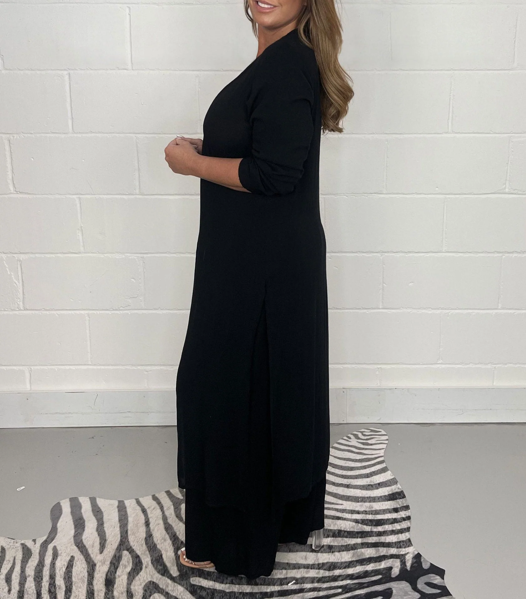Elegant V-Neck Split Luxe Dress - Image 14