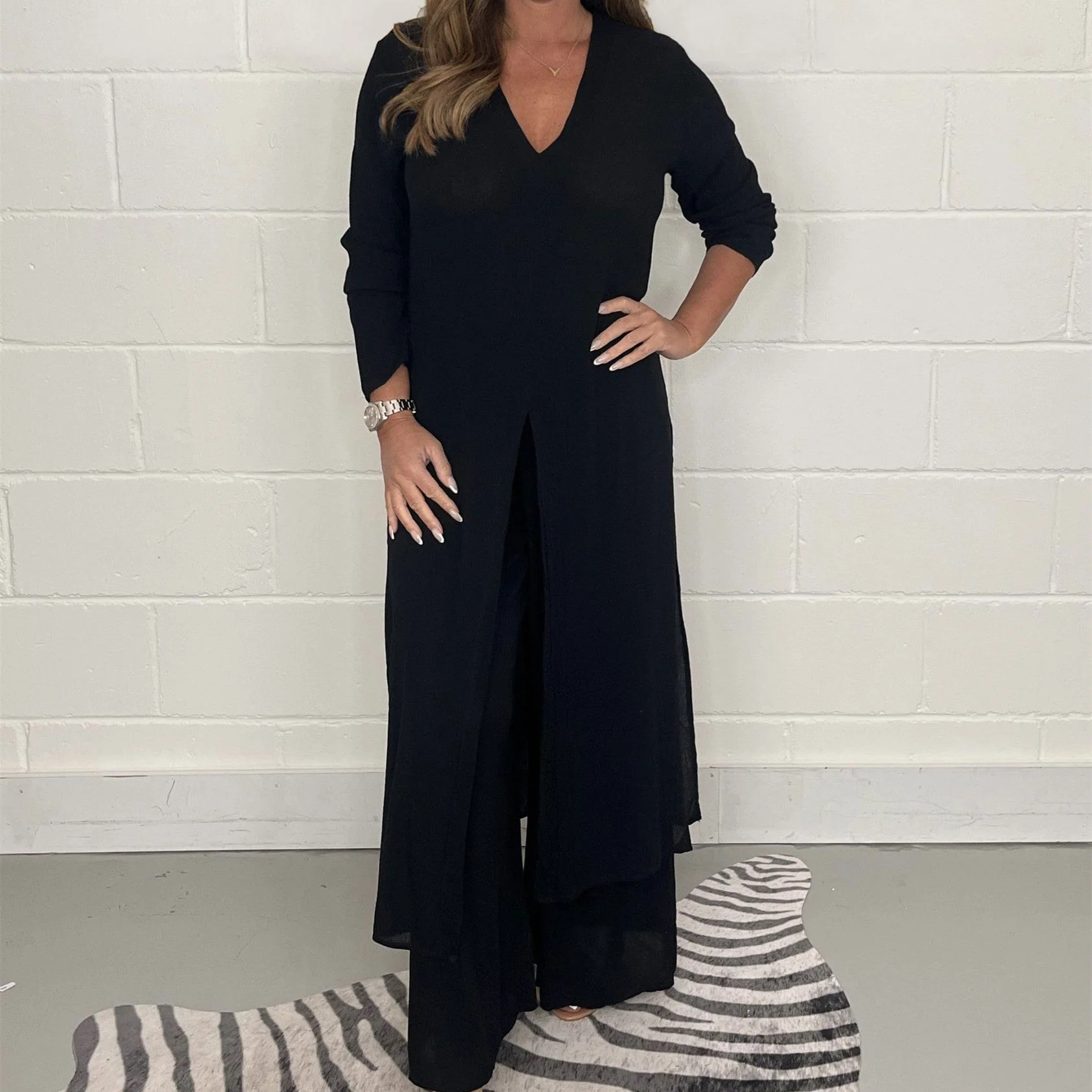 Elegant V-Neck Split Luxe Dress - Image 36