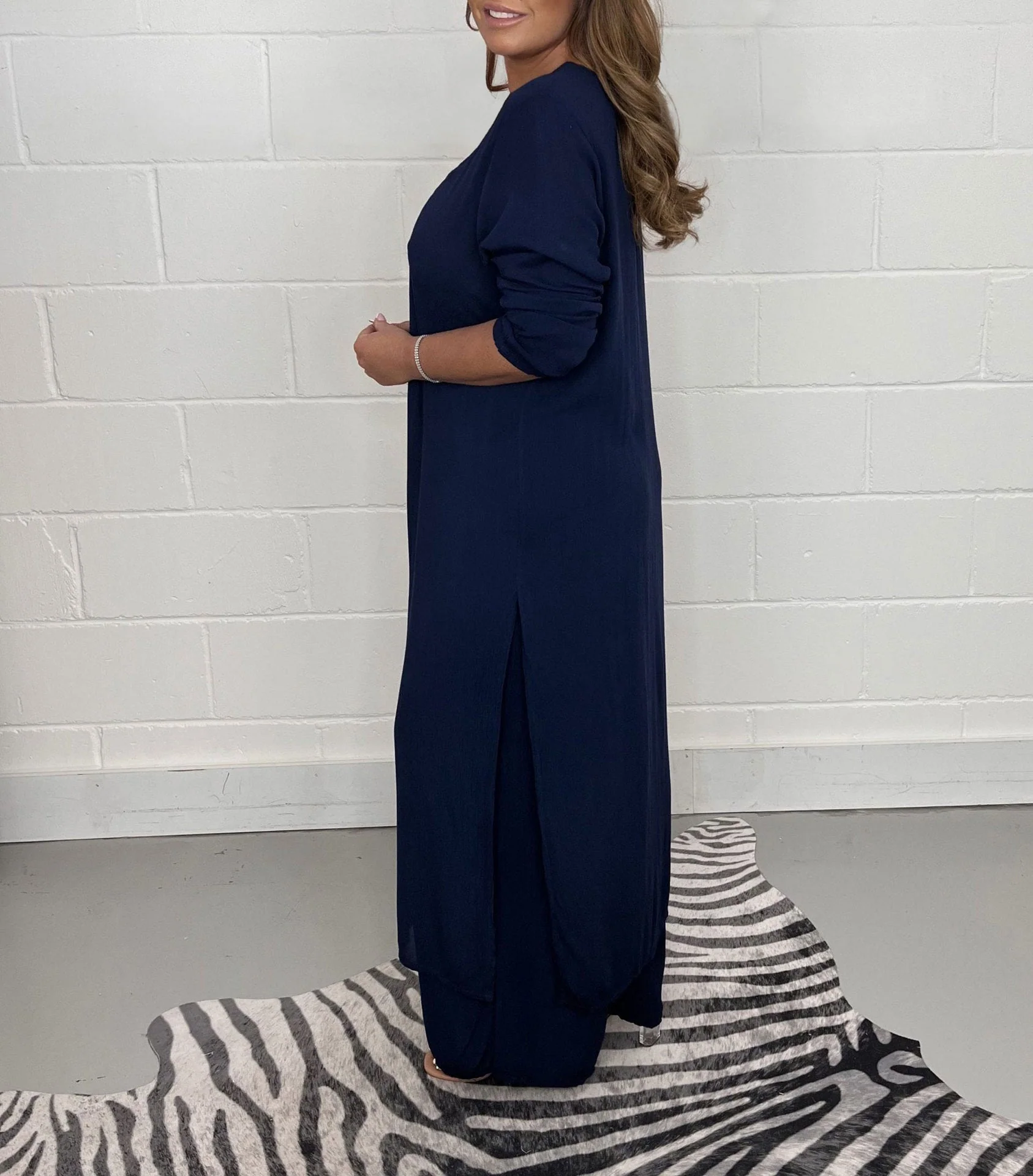 Elegant V-Neck Split Luxe Dress - Image 40