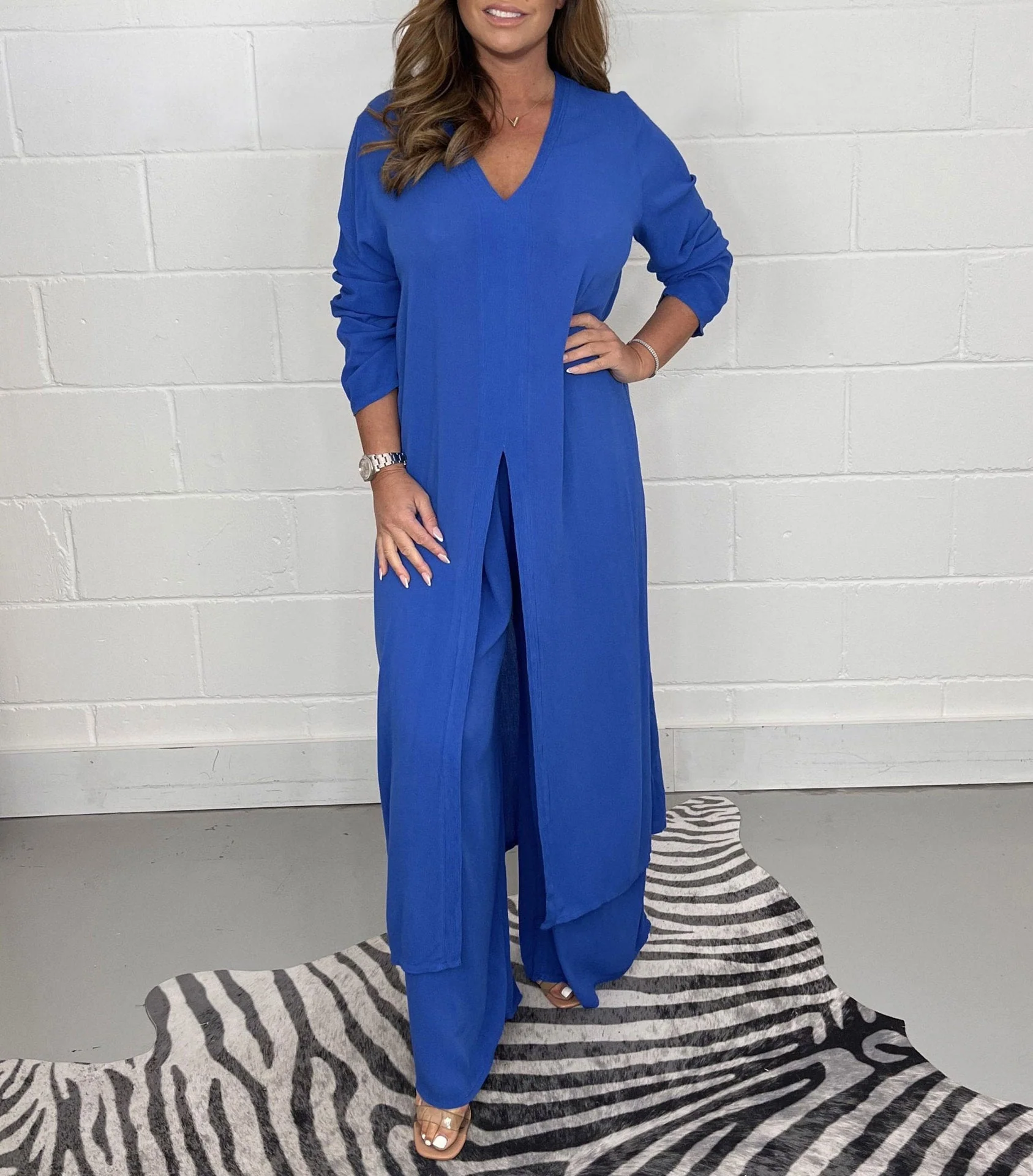 Elegant V-Neck Split Luxe Dress - Image 9
