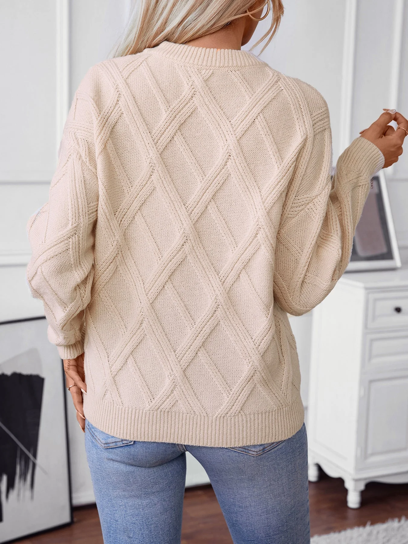 Geometric Round Neck Long Sleeve Sweater - Image 4