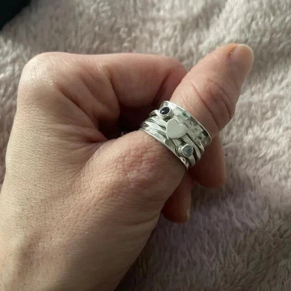 Handcrafted Heart Spinner Ring - Image 3