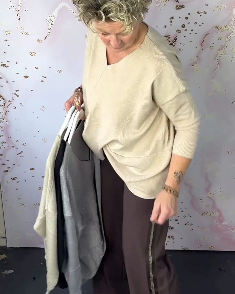 Irregular Hem V-Neck Sweater - Image 13