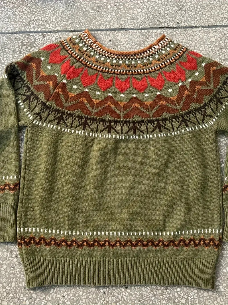 Traditional Icelandic Knit Lopapeysa Sweater - Image 6