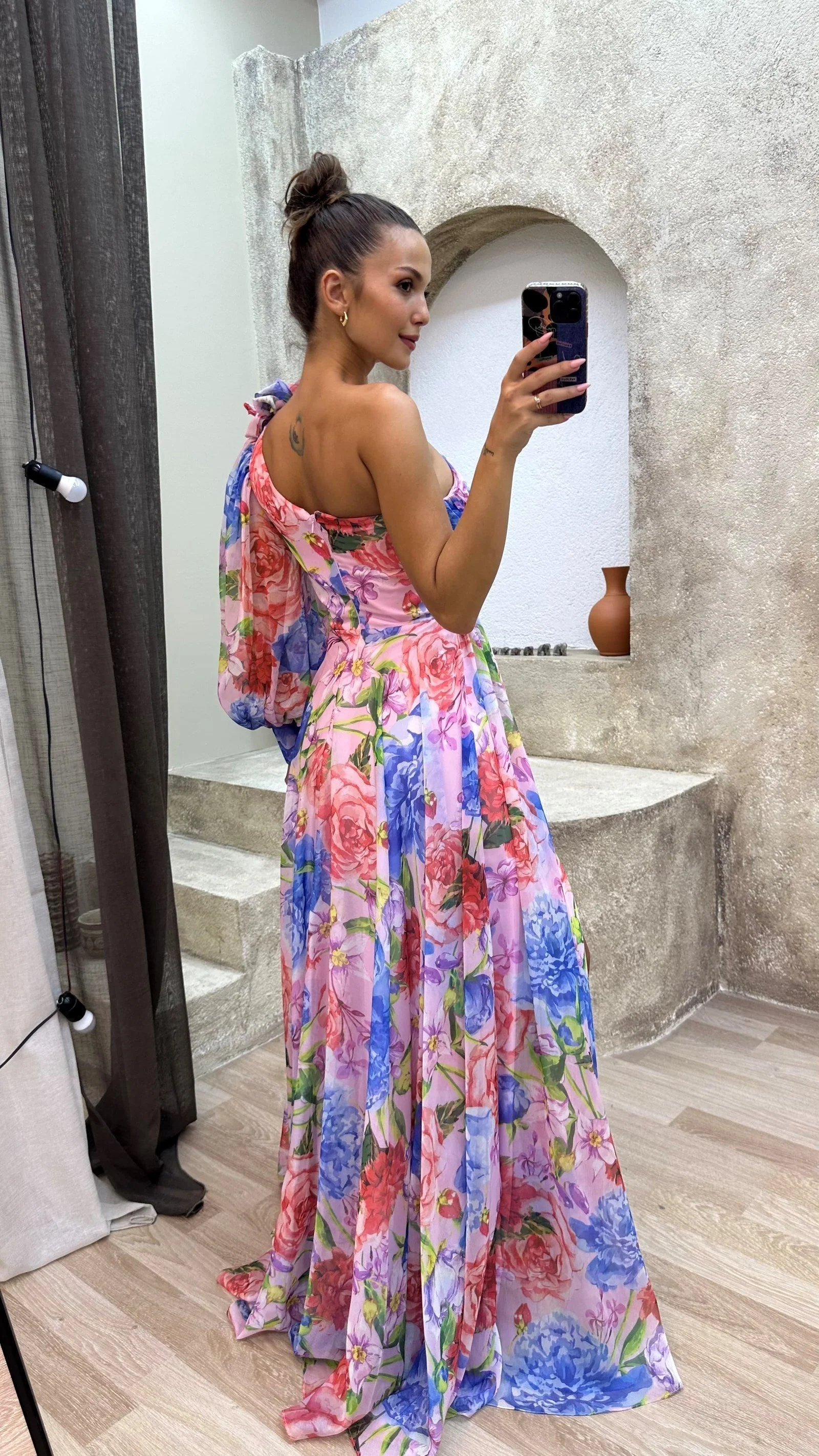 Lightweight Gown With Elegant Drape - Image 8