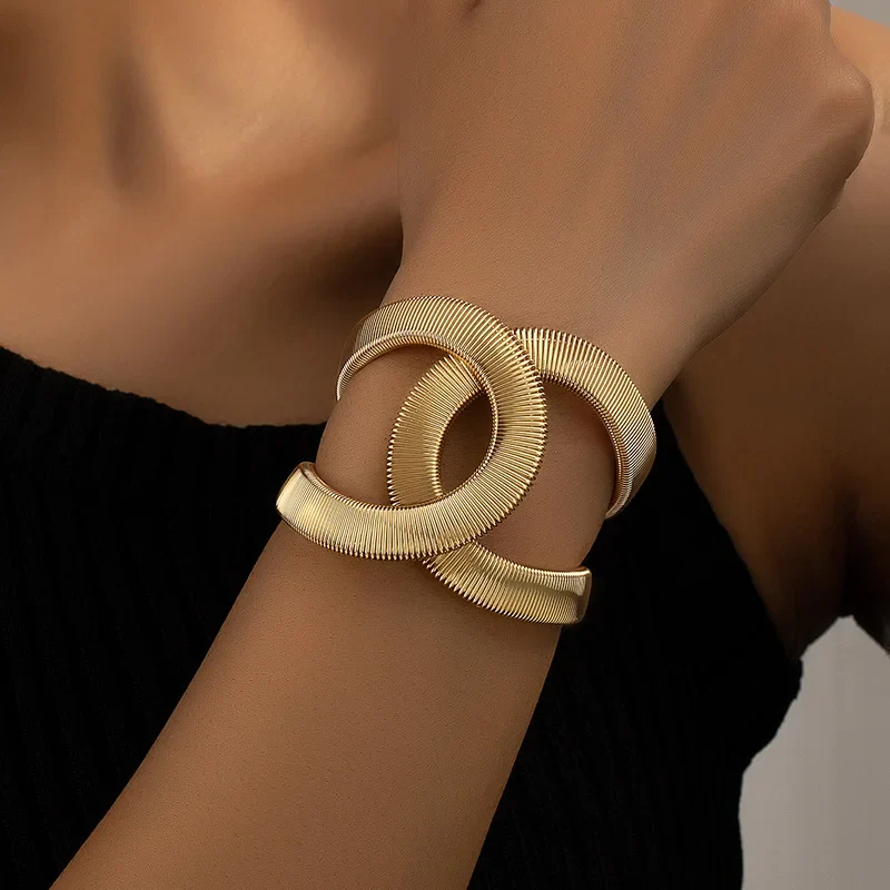 Minimalist Golden Dual Bracelet - Image 2