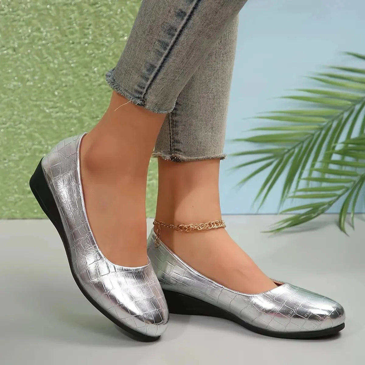 Orthopedic Leather Shoes for Women – Lightweight, Non-Slip & Breathable - Image 10