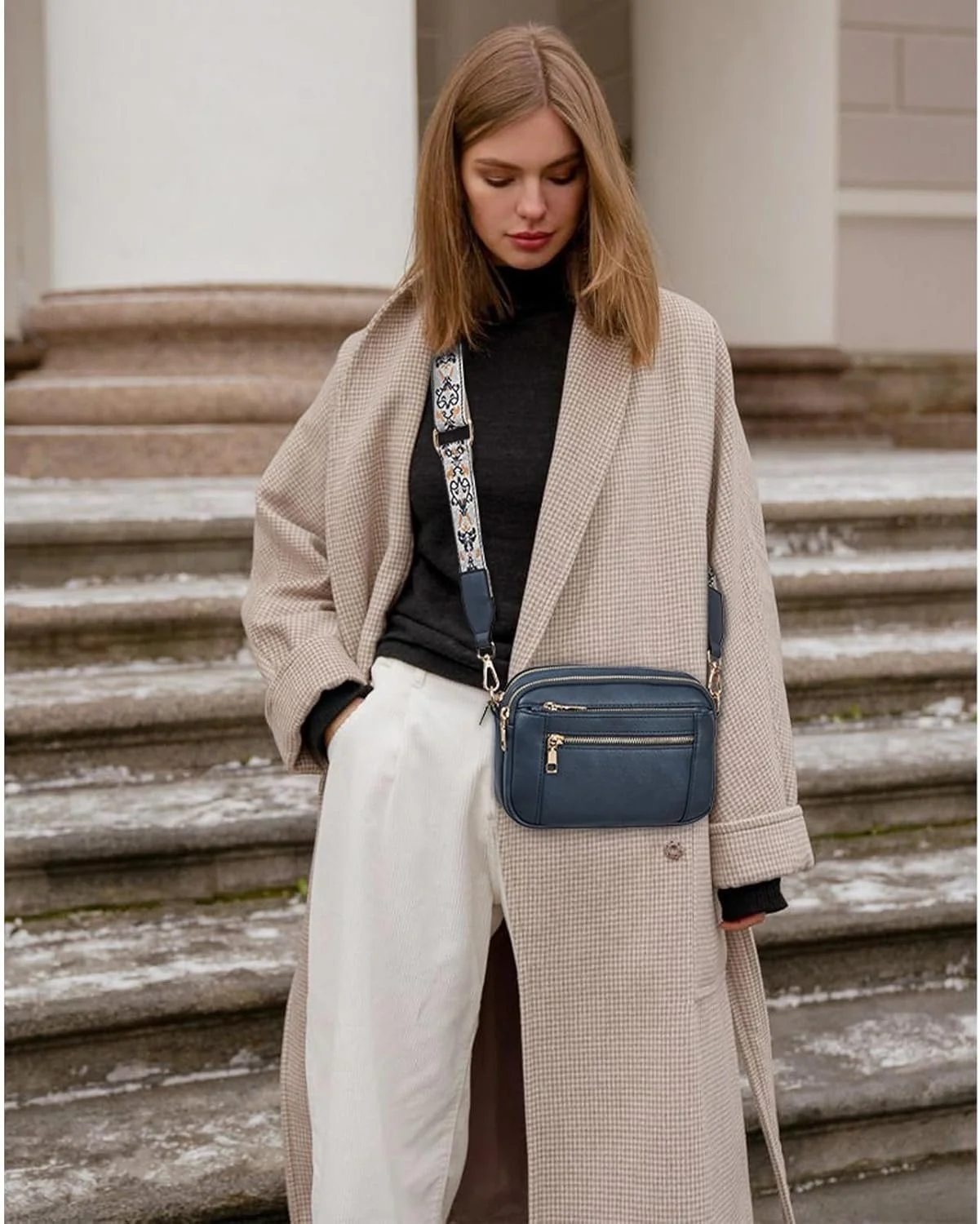 Refined Leather Shoulder Bag - Image 17