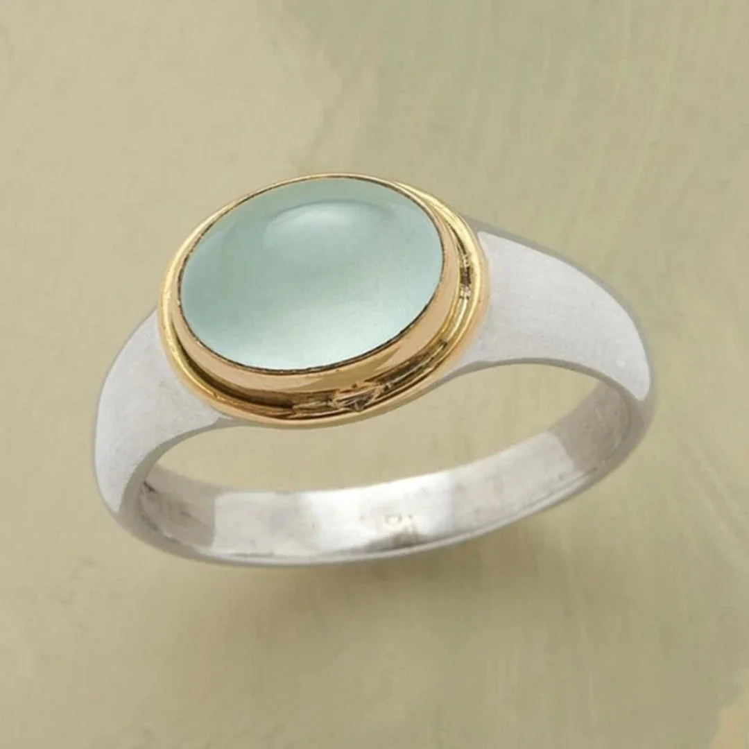 Retro Green Gemstone Accent Ring