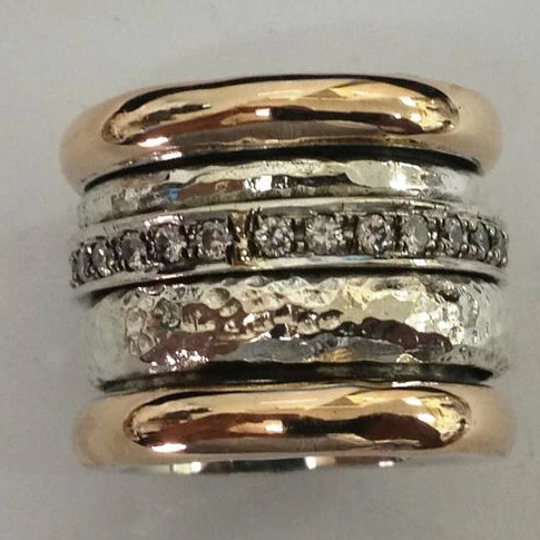 Romantic Vintage Gold Band - Image 2
