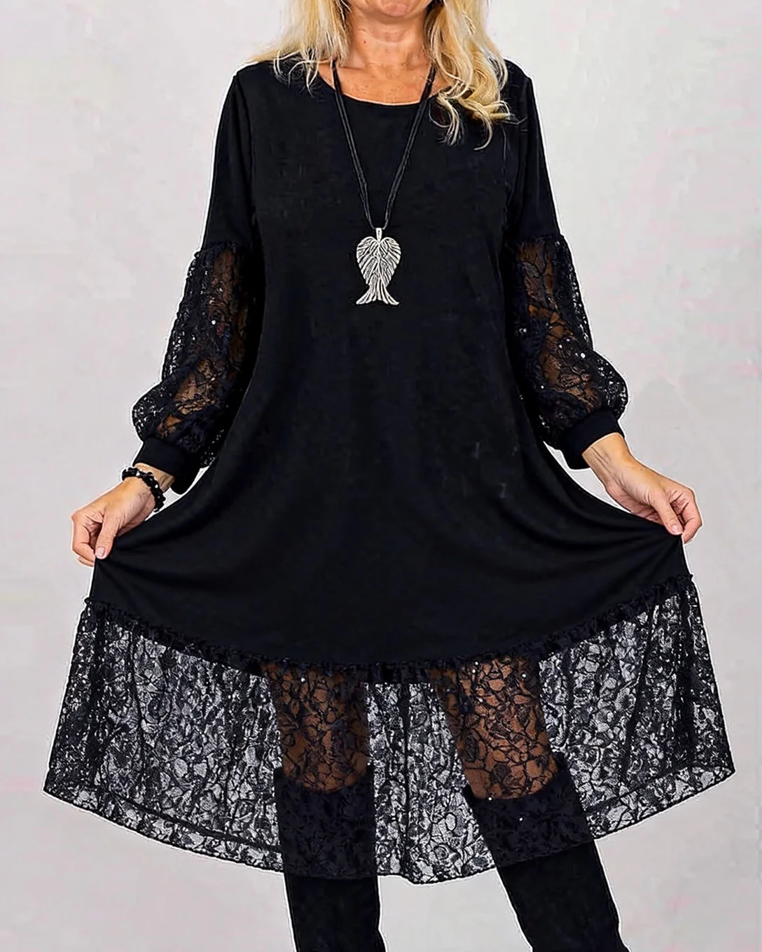 Round Neck Lace Patchwork Loose Dress - Image 3