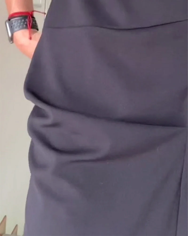 Round neck pleated solid color elegant dress - Image 4