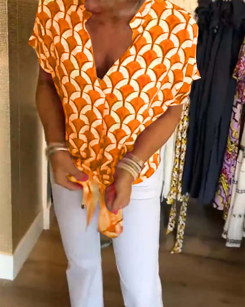 Short-sleeved V-neck printed casual top - Image 32
