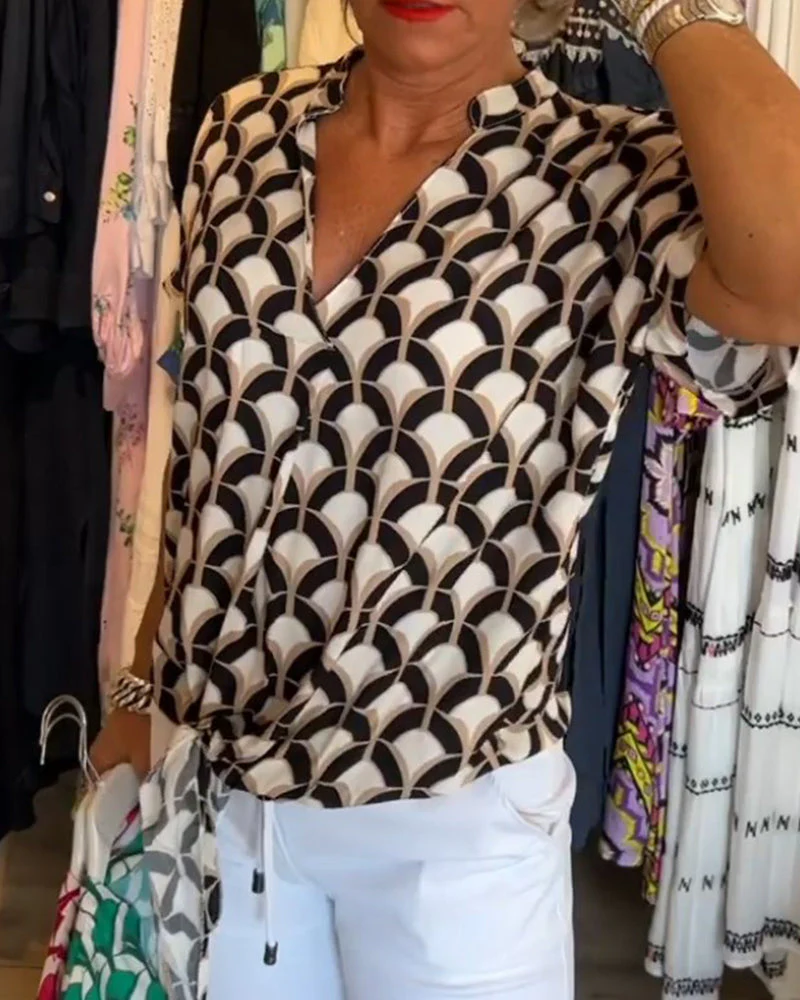 Short-sleeved V-neck printed casual top - Image 5