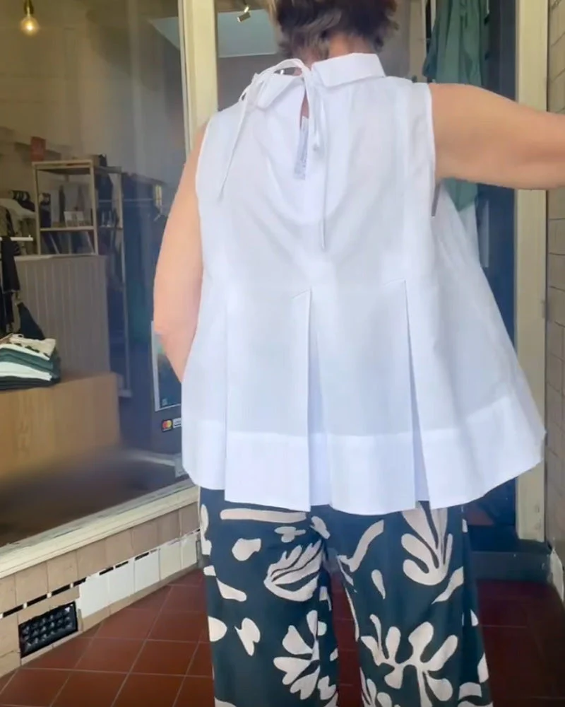 Sleeveless Solid Color Simple Blouse - Image 5