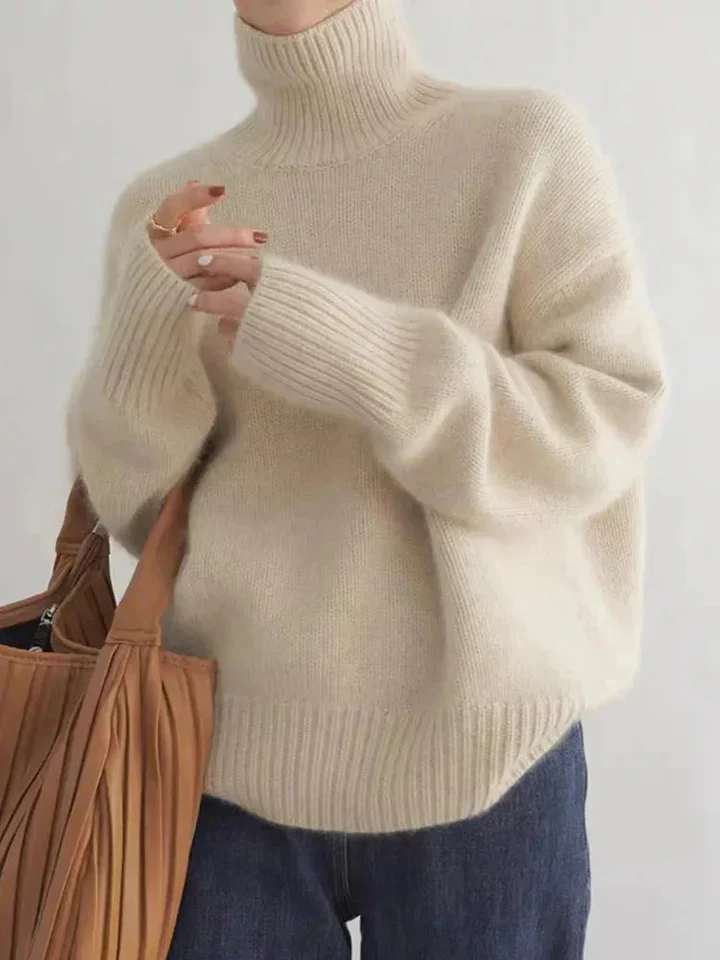Soft and Elegant Cashmere Turtleneck Sweater - Image 5
