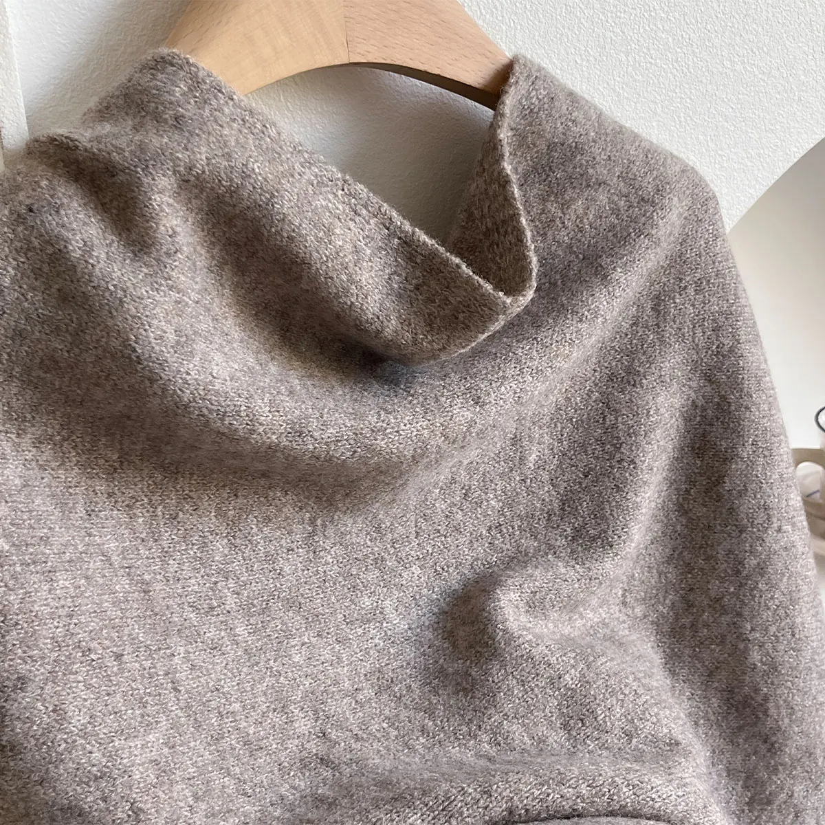 Soft and Stylish Autumn Scarf - Image 9