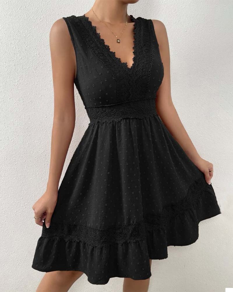 Solid Color Lace Backless Dress - Image 3
