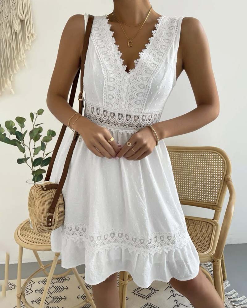 Solid Color Lace Backless Dress - Image 8