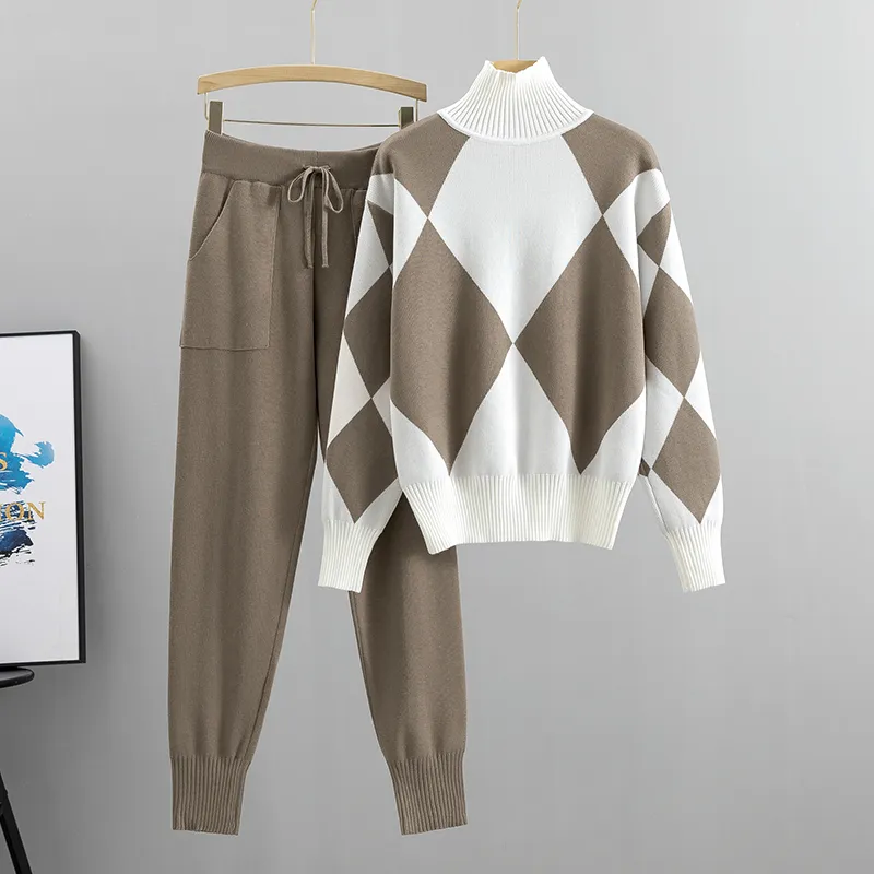 Stylish Ribbed Knit Matching Set - Image 3