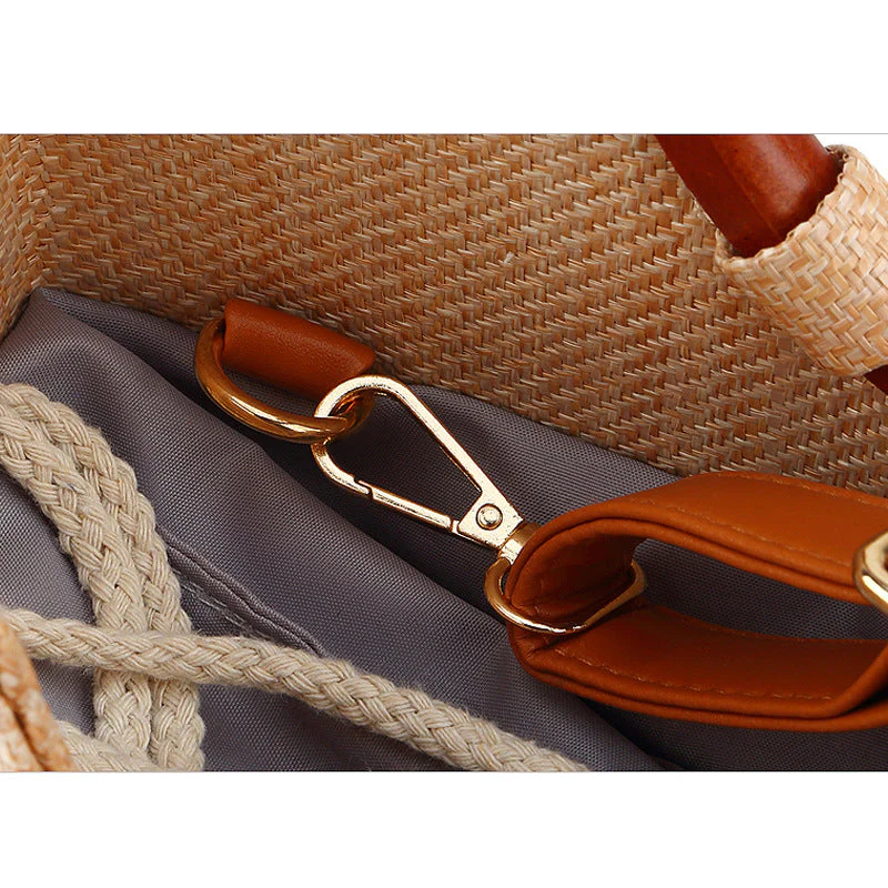 Stylish Wooden Handle Bag with Natural Charm - Image 5