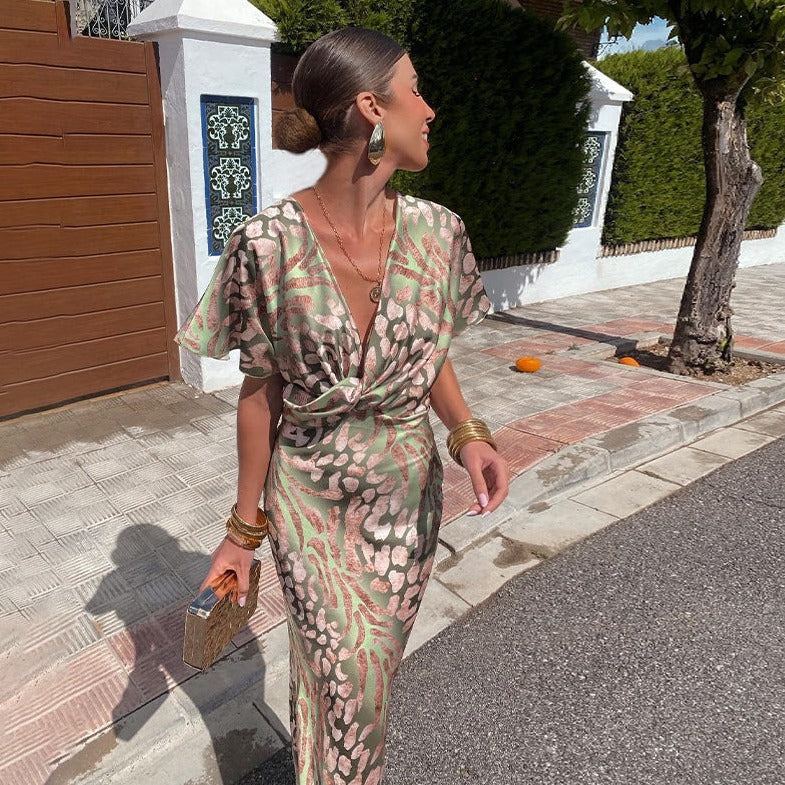 Timeless Silk Dress With Shine - Image 3