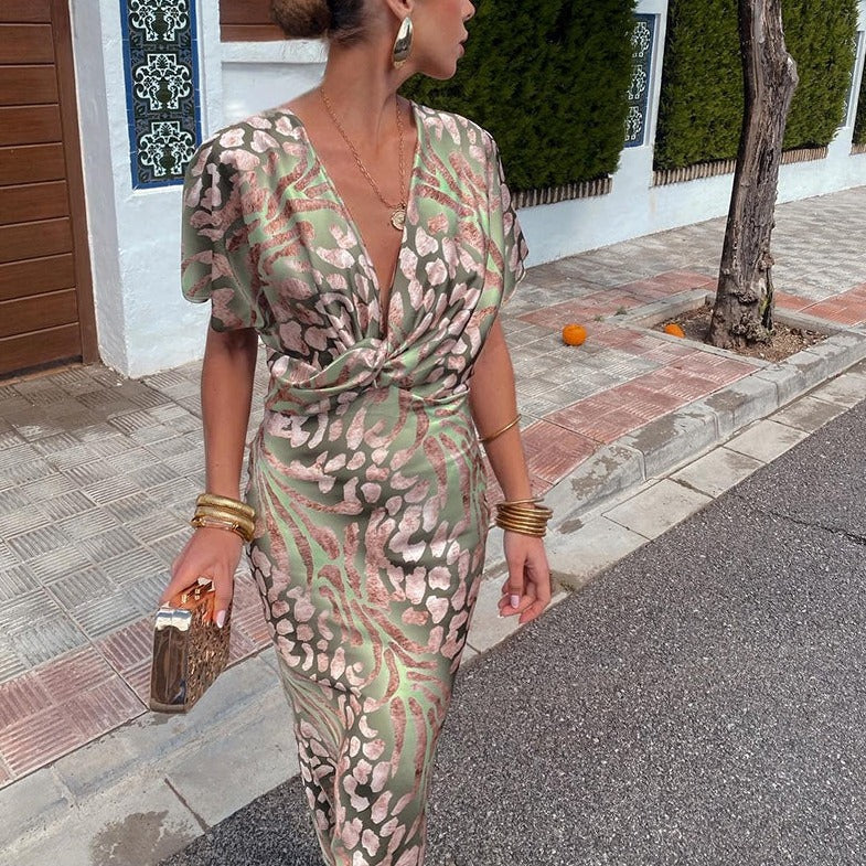 Timeless Silk Dress With Shine - Image 4