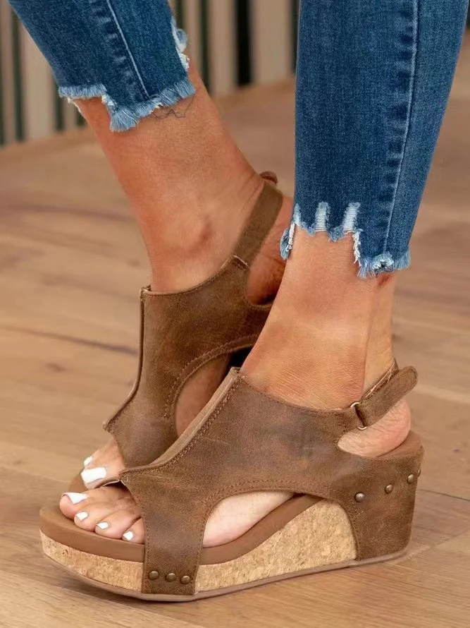 Toe Ring Flat Sandals – Minimalist, Comfortable Slip-On Style for Effortless Summer Outfits - Image 12
