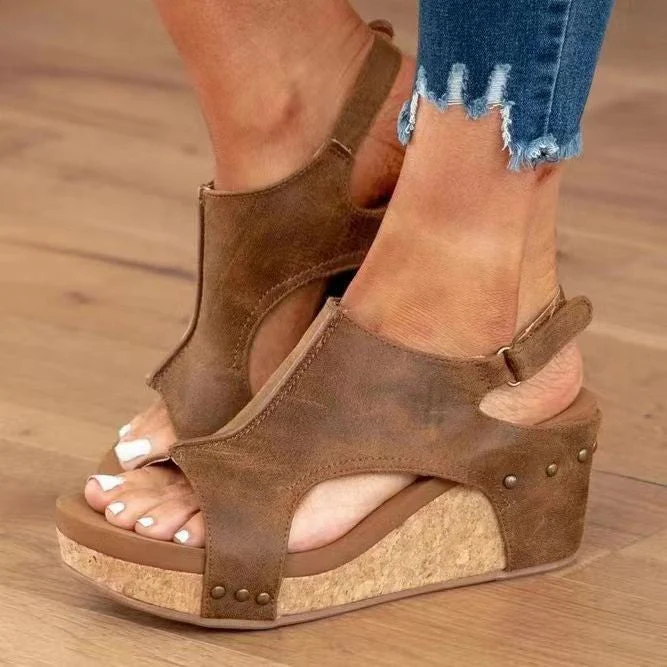 Toe Ring Flat Sandals – Minimalist, Comfortable Slip-On Style for Effortless Summer Outfits - Image 2