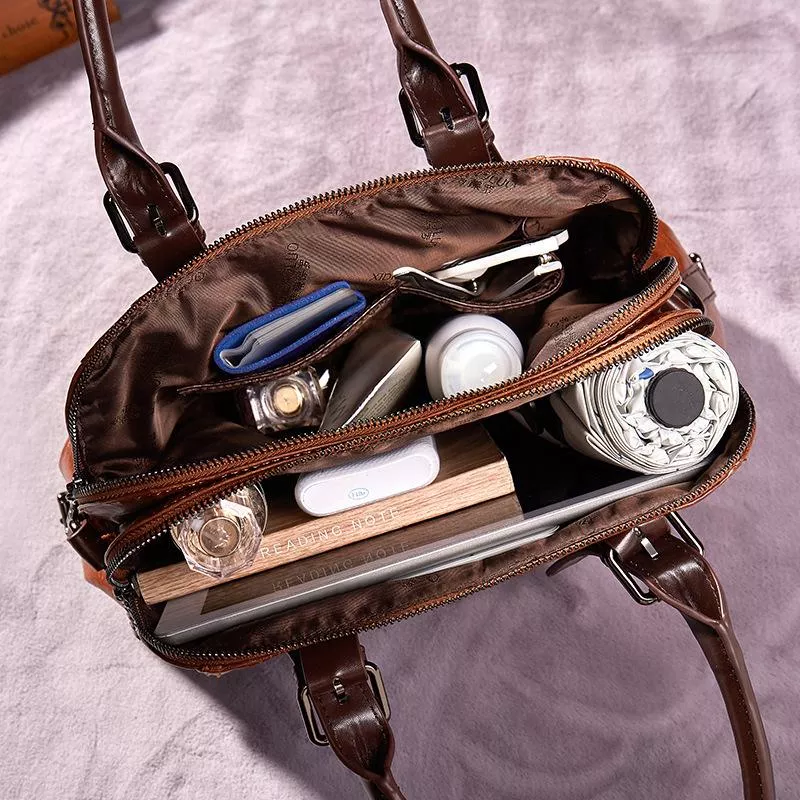 Trendy Handbag with Elegant Design - Image 14